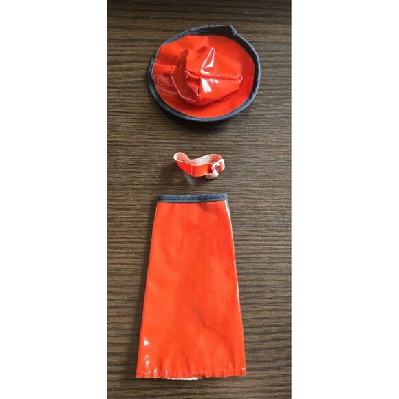 Vintage 80s? Barbie? Clone Mod Outfit 80s Red Faux Leather Skirt, Belt & Hat 3pc - Picture 13 of 15